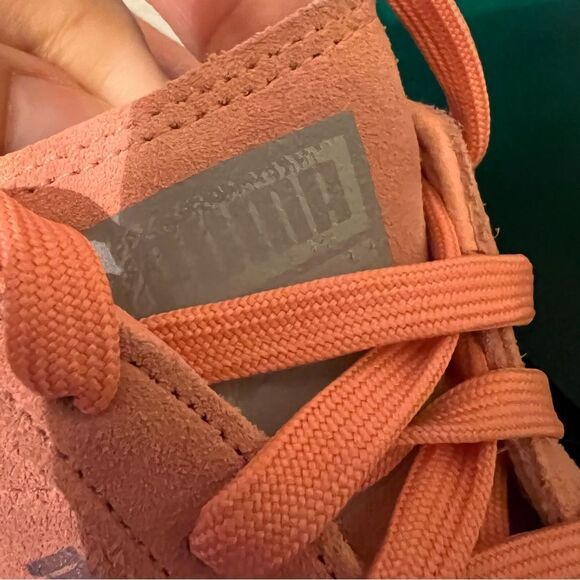 PUMA Suede Classics Salmon Color Suede Classic Mono (desert flower) Sz 8 women - Picture 2 of 13